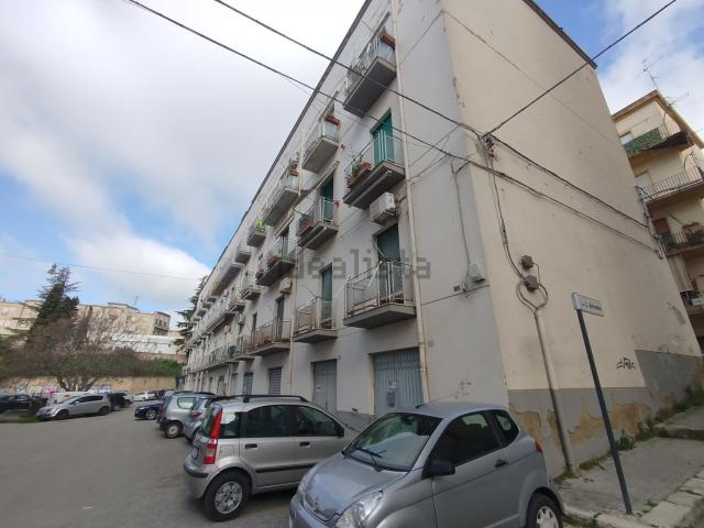Appartamento in affitto di 149 m² in Via Ugo Foscolo, 13