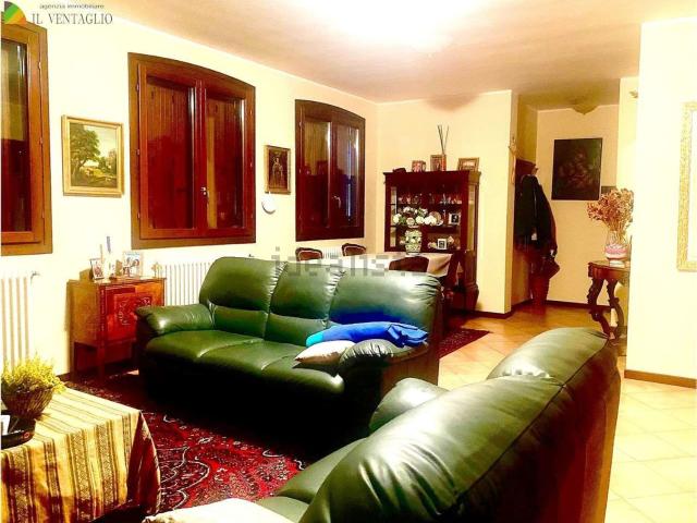 Appartamento in affitto di 150 m²