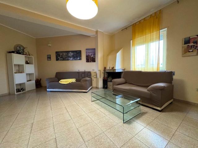 Appartamento in affitto di 150 m²