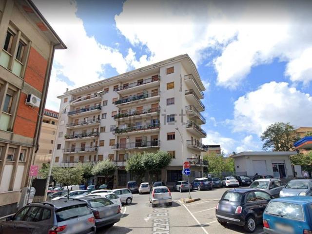 Appartamento in affitto di 150 m² in Via Cristoforo Colombo