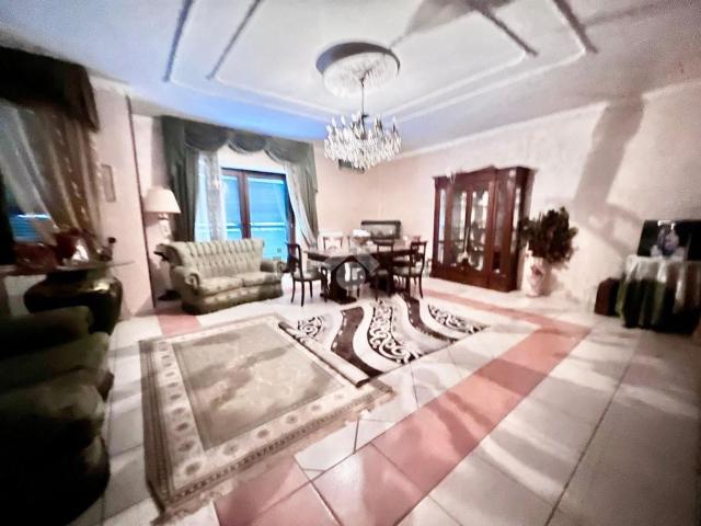 Appartamento in affitto di 150 m² in Via Curielli, 54