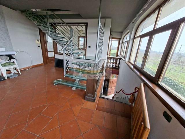 Appartamento in affitto di 150 m² in Via Bibiana, 1