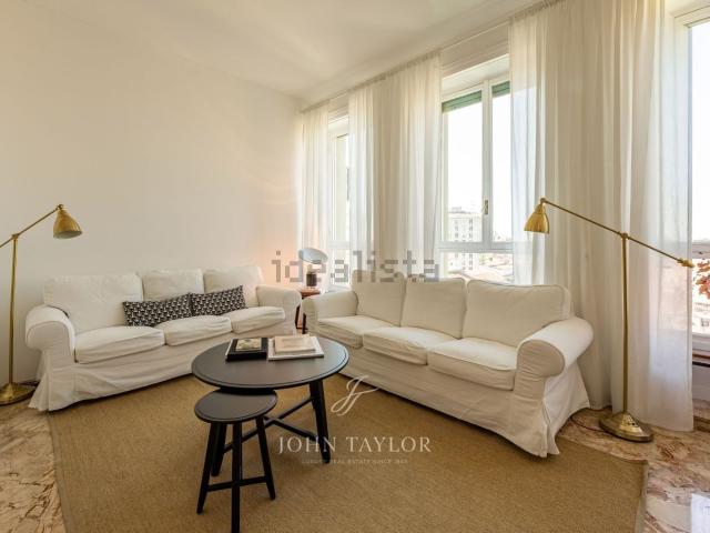 Appartamento in affitto di 150 m² in Via Giuseppe Parini