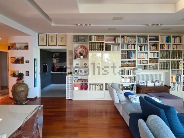 Appartamento in affitto di 150 m² in Via Guglielmo Marconi, 24