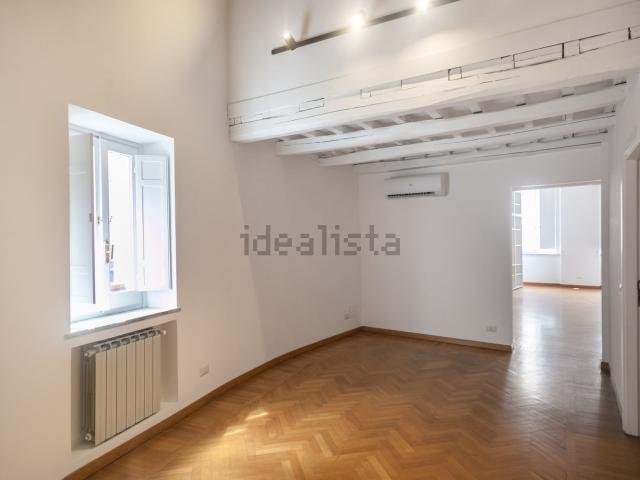 Appartamento in affitto di 150 m² in Via del Portico d&apos Ottavia