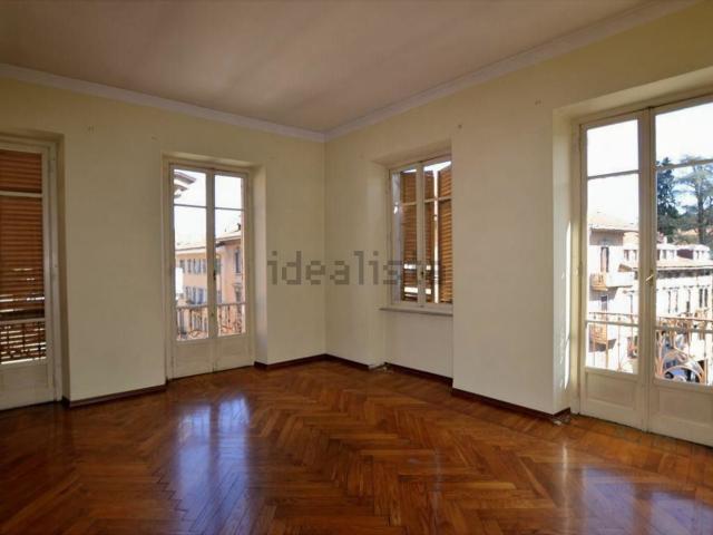 Appartamento in affitto di 150 m² in Via della Repubblica, 43