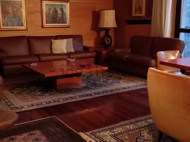 Appartamento in affitto di 150 m² in Via El Alamein