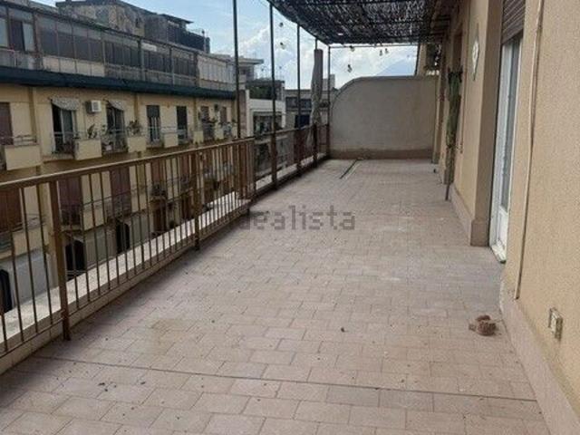 Appartamento in affitto di 150 m² in Via Francesco Paolo Di Blasi, 12