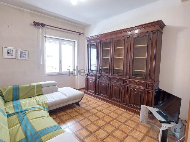 Appartamento in affitto di 150 m² in Via Francesco Porcellana, 39