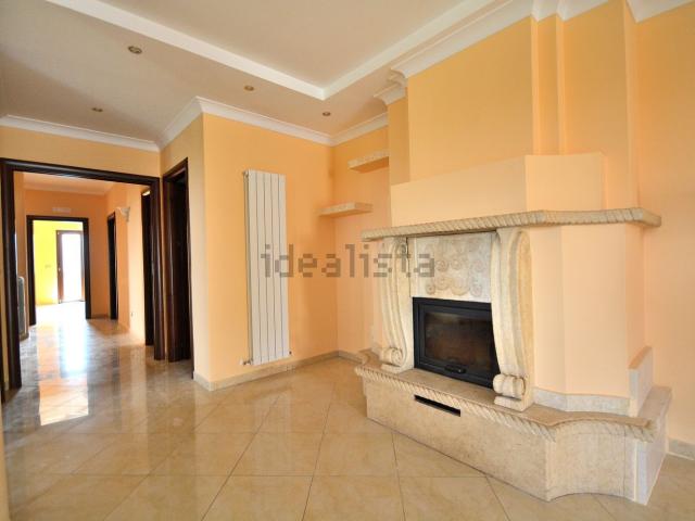 Appartamento in affitto di 150 m² in Via Orazio Falduti
