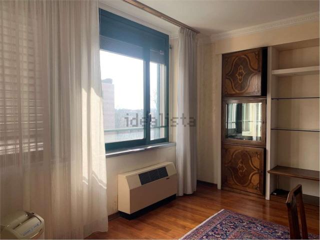 Appartamento in affitto di 150 m² in Via Luigi Sani