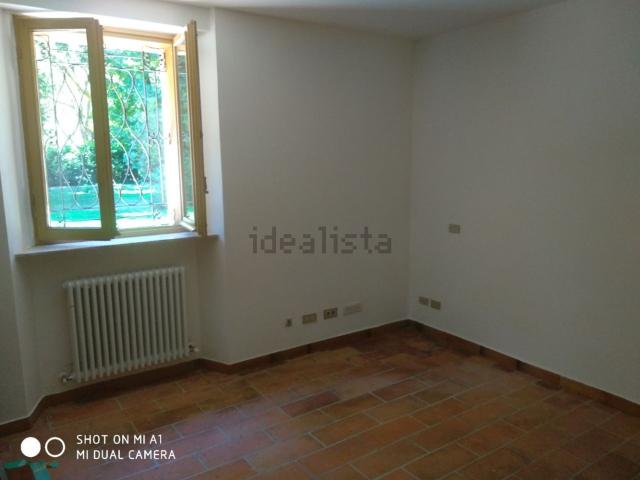 Appartamento in affitto di 150 m² in Via Martiri della Bettola