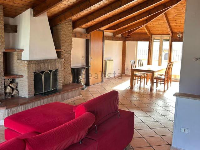 Appartamento in affitto di 150 m² in Via Masseria Vecchia