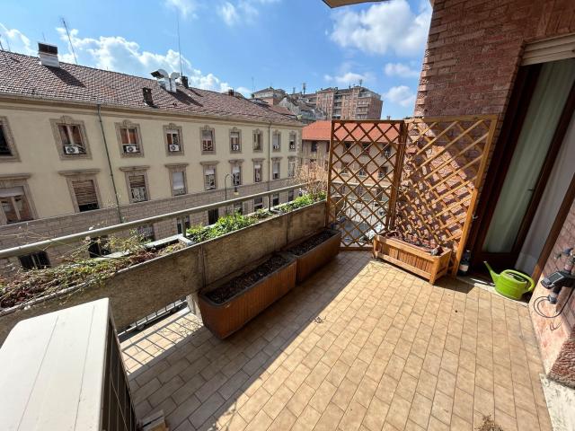 Appartamento in affitto di 150 m² in Via Severino Grattoni, 7