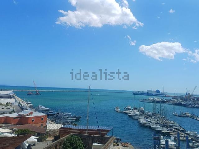 Appartamento in affitto di 150 m² in Via Porto