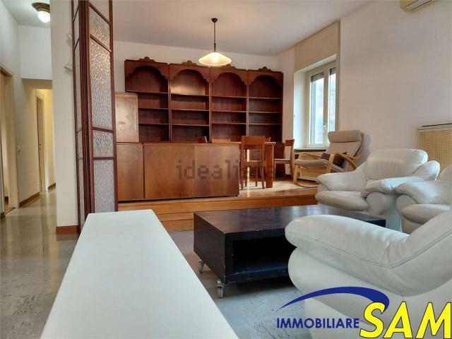 Appartamento in affitto di 150 m² in Via Pietro Colletta, 73