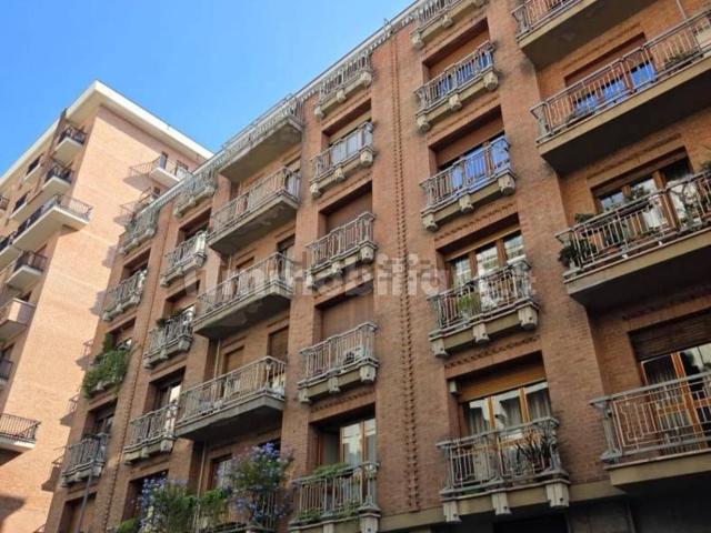 Appartamento in affitto di 150 m² in Via Tommaso Grossi, 5