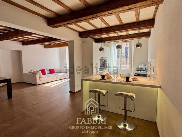 Appartamento in affitto di 150 m² in Via Terranuova
