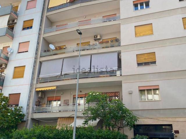Appartamento in affitto di 150 m² in Via Veneto, 19