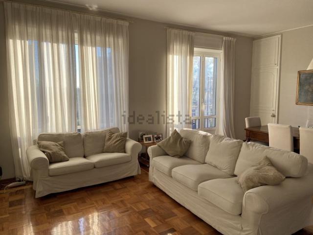 Appartamento in affitto di 150 m² in Viale Bianca Maria, 7