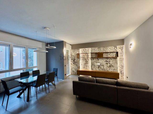 Appartamento in affitto di 150 m² in Viale Sant&apos Anna