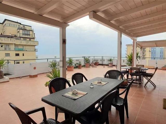 Appartamento in affitto di 150 m² in Vico I&apos  Crotone