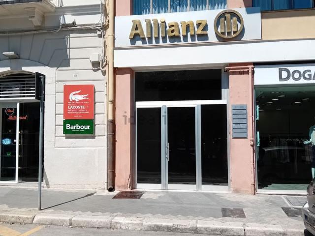 Appartamento in affitto di 150 m² in Piazza della Repubblica, 61