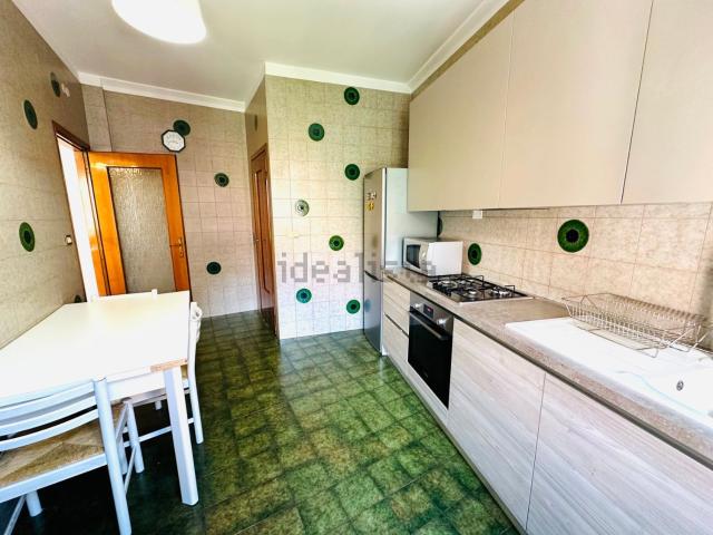 Appartamento in affitto di 155 m² in Via Cesare Laurenti