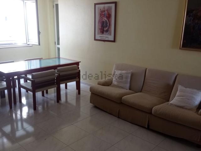 Appartamento in affitto di 155 m² in Via Giulio Antonio Acquaviva