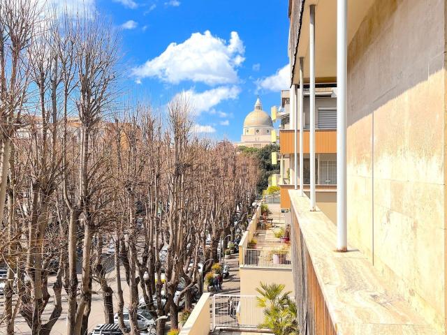 Appartamento in affitto di 155 m² in Via della Fisica