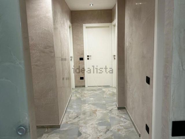 Appartamento in affitto di 155 m² in Via F. Petrarca