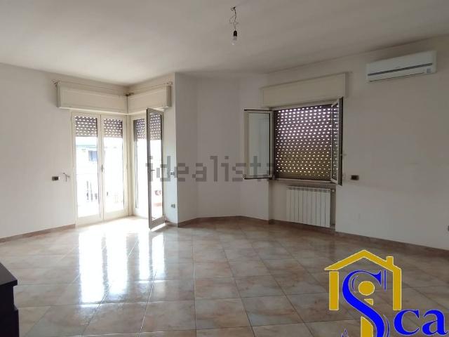 Appartamento in affitto di 155 m² in Via Vittorio Emanuele