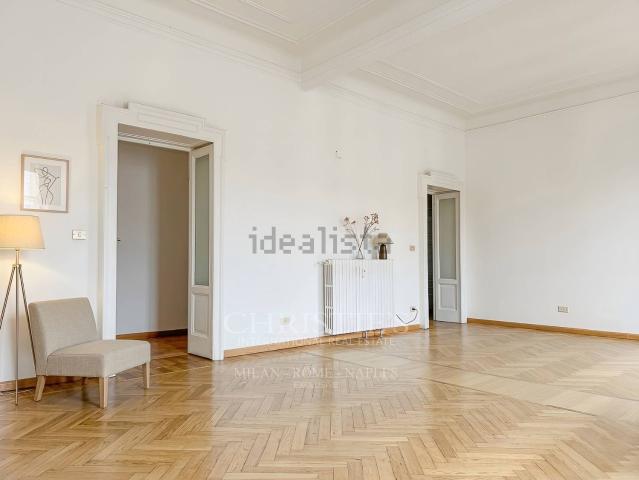Appartamento in affitto di 156 m² in Via Gustavo Modena