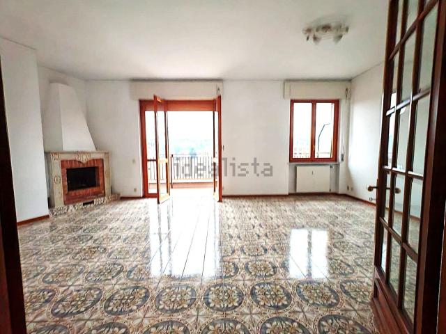 Appartamento in affitto di 156 m² in Via Torino