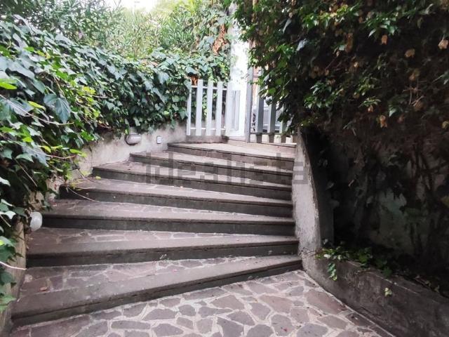 Appartamento in affitto di 157 m² in Via Padre Giovanni Antonio Filippini