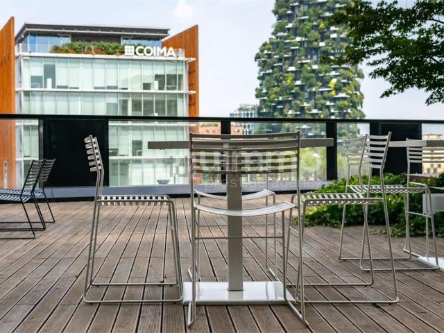 Appartamento in affitto di 157 m² in Viale della Liberazione, 15