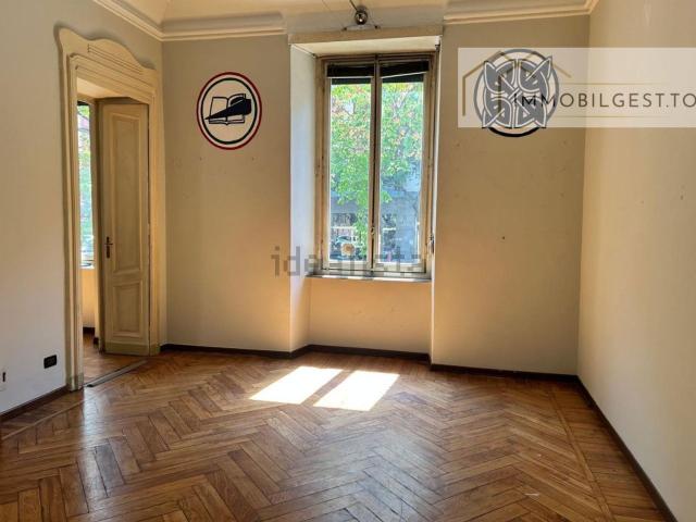 Appartamento in affitto di 157 m² in Corso Germano Sommeiller, 32