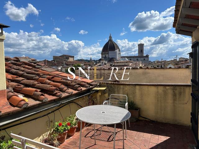 Appartamento in affitto di 160 m² in Via Camillo Cavour