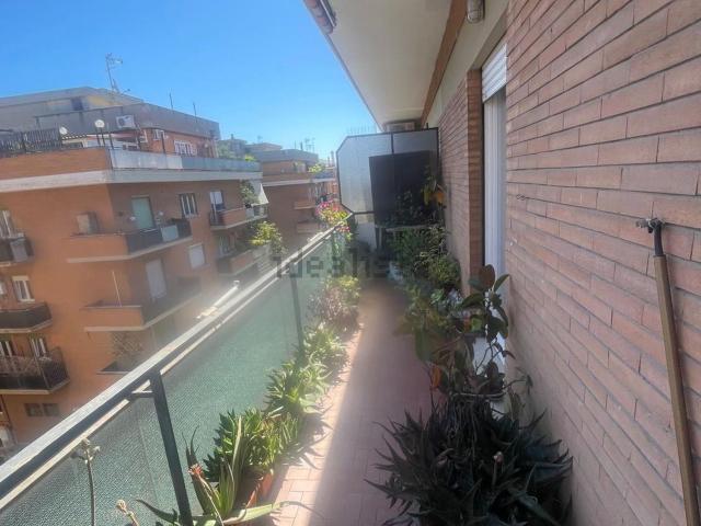 Appartamento in affitto di 160 m² in Via Antonio Silvani