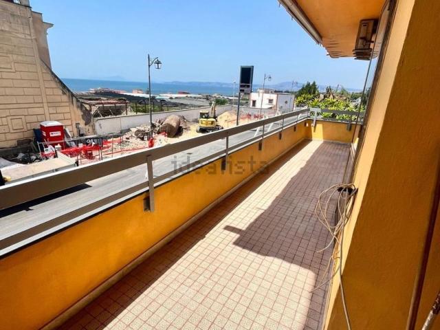 Appartamento in affitto di 160 m² in Via Gabriele D&apos Annunzio, 29