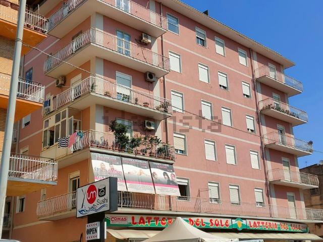 Appartamento in affitto di 160 m² in Via Giuseppe Carulli