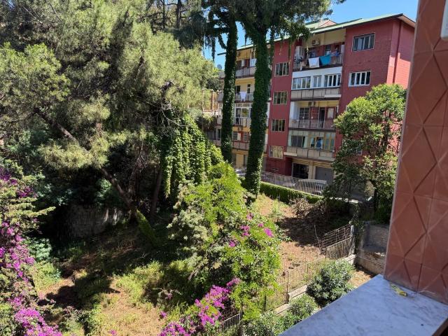 Appartamento in affitto di 160 m² in Via Domenico Fontana, 27
