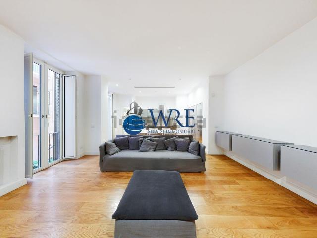 Appartamento in affitto di 160 m² in Via dei Greci