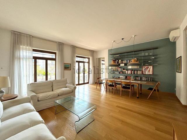 Appartamento in affitto di 160 m² in Via dei Pellegrini, 24