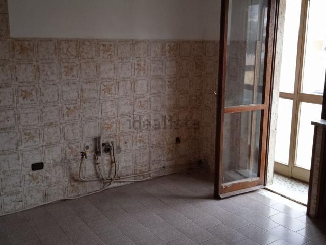 Appartamento in affitto di 160 m² in Via Emanuele Paparo