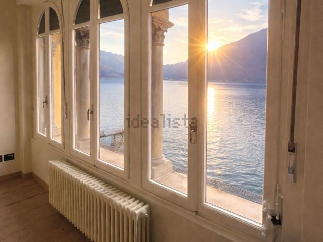 Appartamento in affitto di 160 m² in Via Francesco Magistris