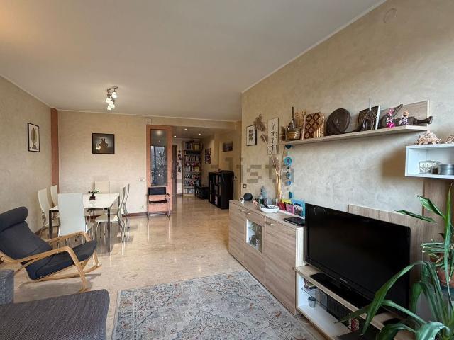 Appartamento in affitto di 160 m² in Via Ivrea