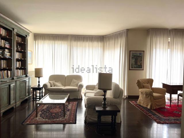Appartamento in affitto di 160 m² in Via Pier Capponi
