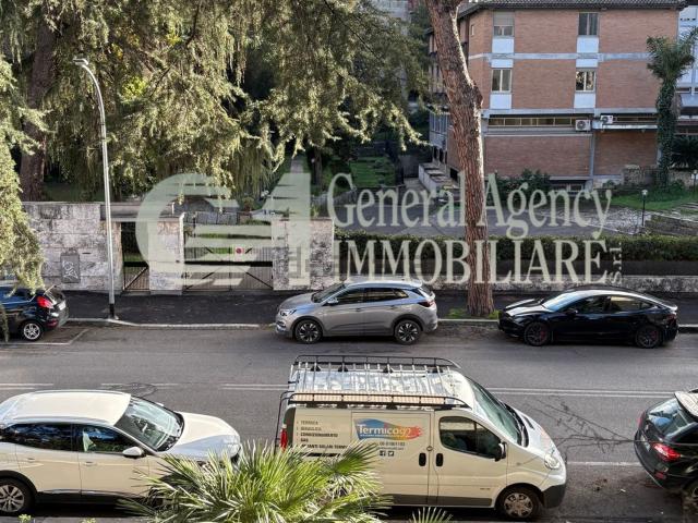 Appartamento in affitto di 160 m² in Viale Africa