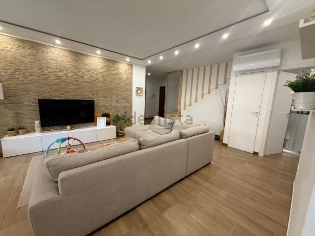 Appartamento in affitto di 160 m² in Viale Aldo Ballarin